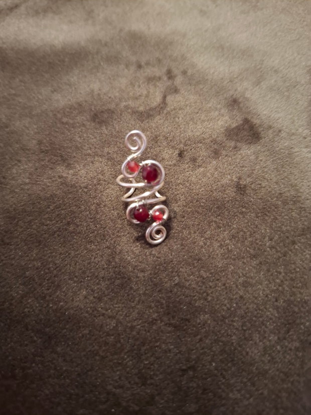 Ear cuff argintat, cercel pe ureche