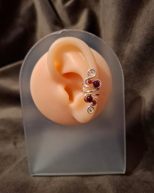 Ear cuff argintat, cercel pe ureche