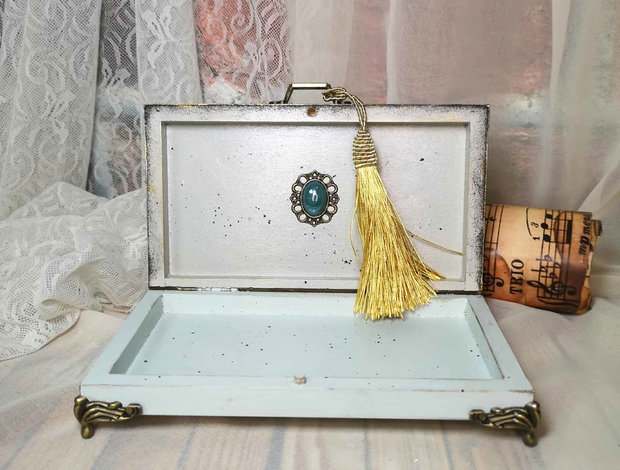 Pastrator de vise - caseta bijuterii (scrisori) in stil vintage
