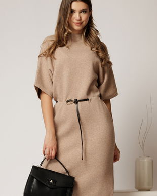 Rochie bej din tricot cu maneci fluture si curea in talie