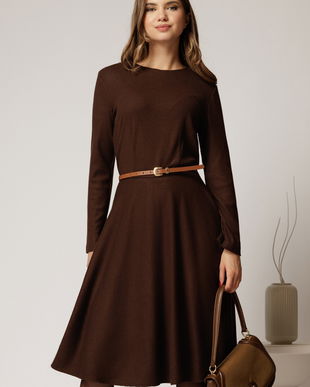 Rochie DY Fashion din tricot maro cu curea subtire și fusta clos