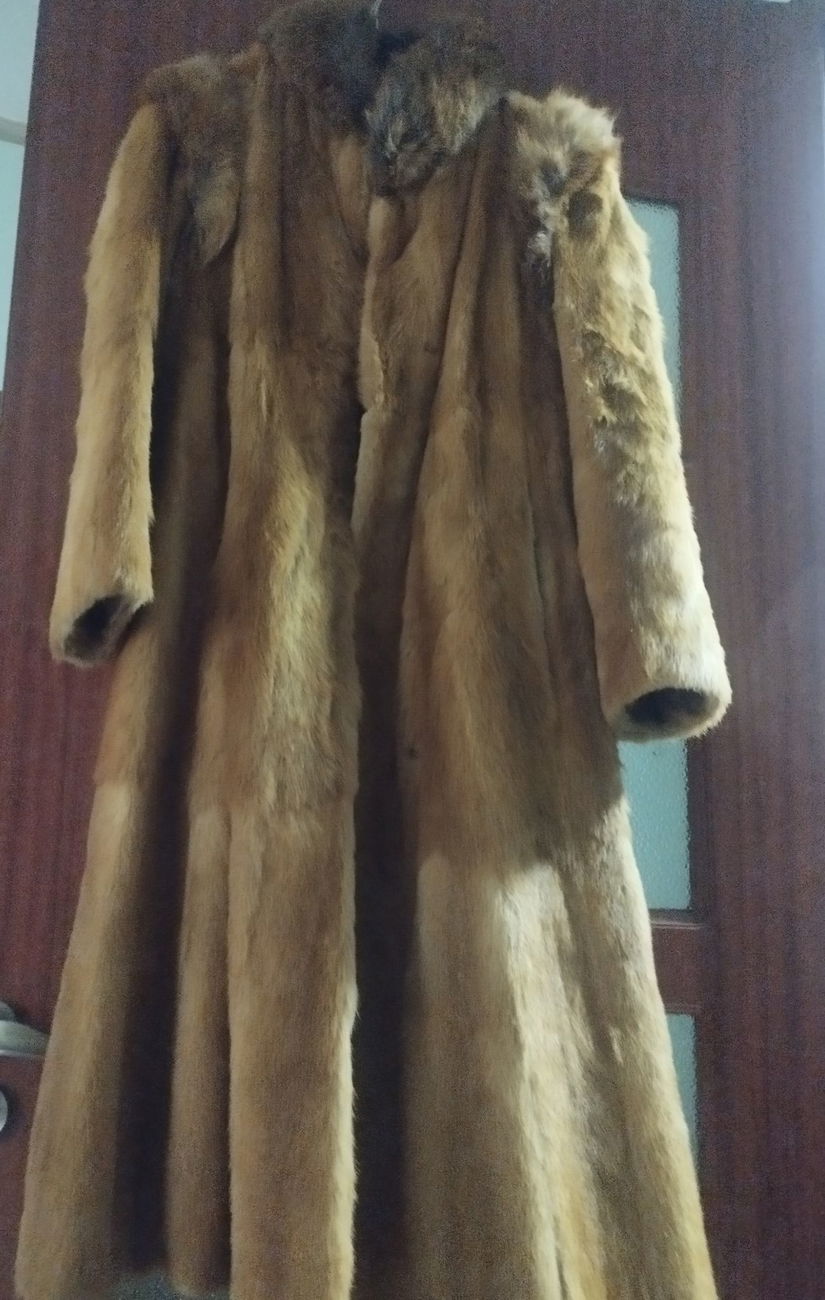 Haina blana lunga