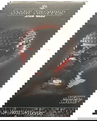 Set de constructie Universul Star Wars - Casca Dark Tropper, 693 piese