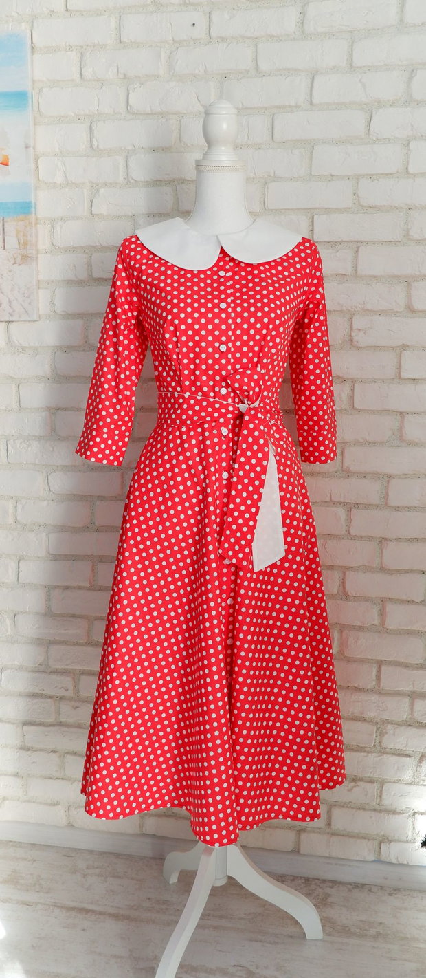 Rochie Camasa Rosie cu Buline si Guler Mare Rotund Alb