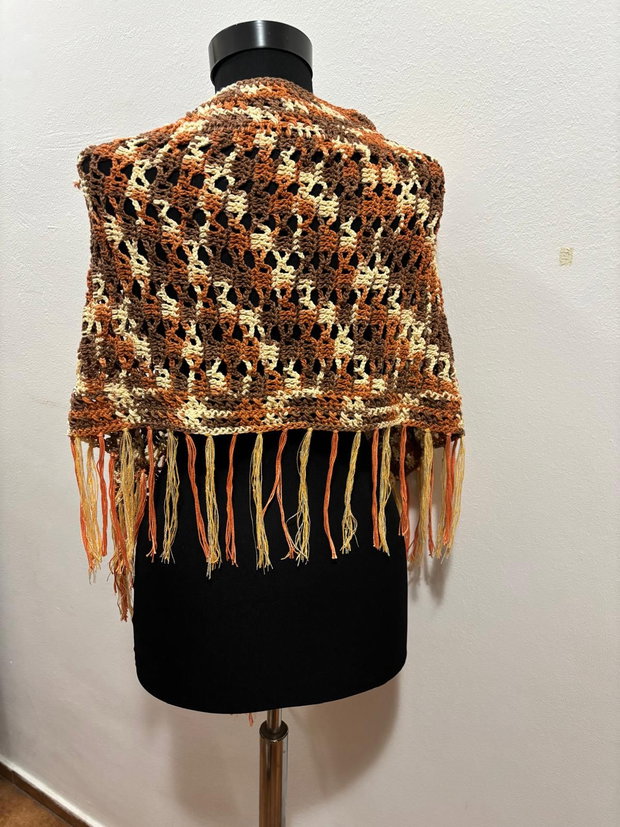 Mini poncho crosetat