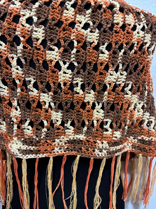Mini poncho crosetat