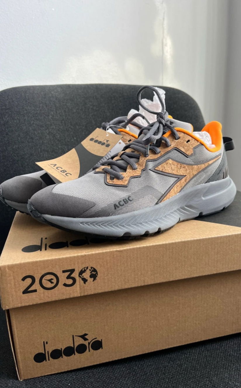 Adidasi Diadora x ACBC - Mythos Blushield