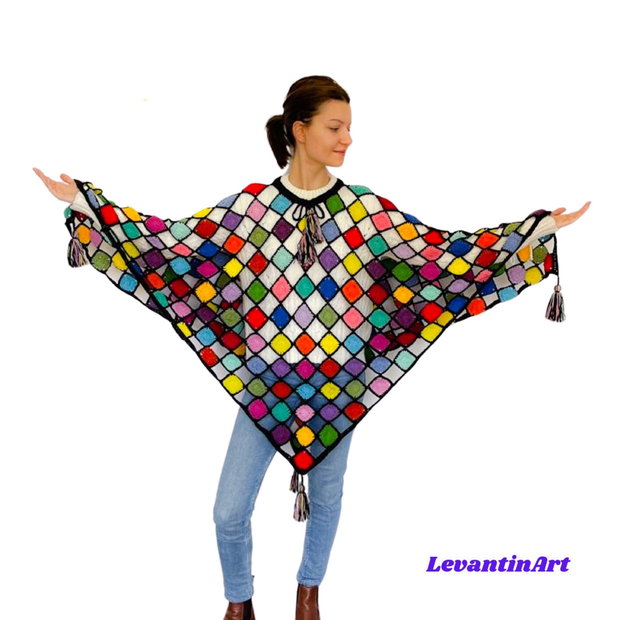 Mozaic- Poncho dama multicolor handmade. Poncho femei cu ciucuri
