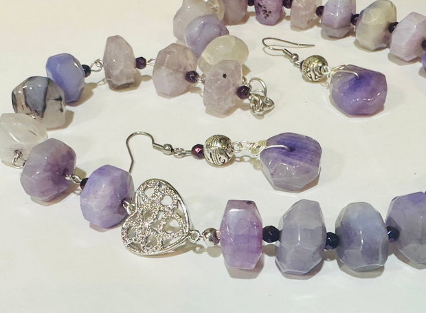 SET VIOLET GLOW-lucrat manual din agate,hematit,inox,accesorii placate cu argint