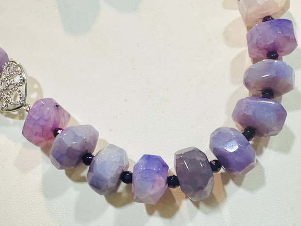 SET VIOLET GLOW-lucrat manual din agate,hematit,inox,accesorii placate cu argint