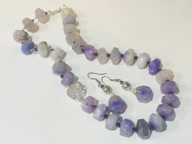 SET VIOLET GLOW-lucrat manual din agate,hematit,inox,accesorii placate cu argint