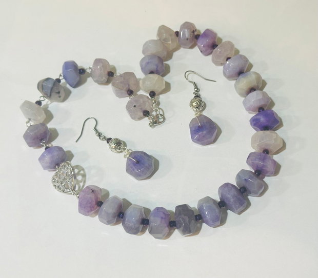 SET VIOLET GLOW-lucrat manual din agate,hematit,inox,accesorii placate cu argint