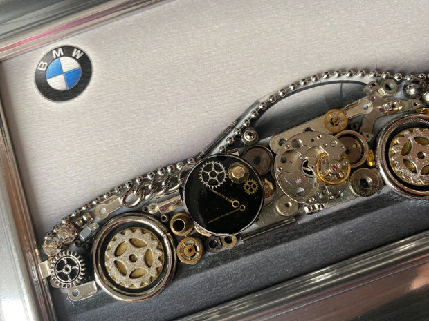 Masina model BMW Cod M 663・Tablou masina Bmw・Cadouri pentru iubit・Decoratiune din piese de ceas