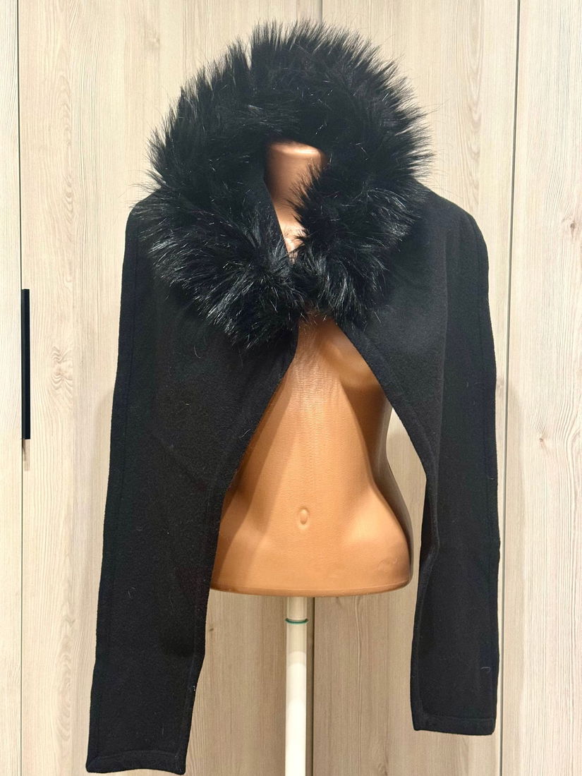 ESARFA /PELERINA SCURTA ,VINTAGE,ANII 60 ,BLEND LANA SI BLANA ARTIFICIALA