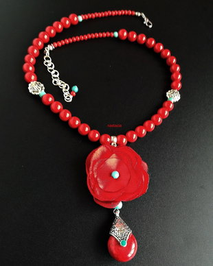 colier  floral coral rosu