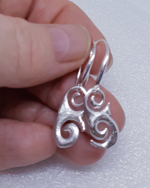 Cercei unicat din argint pur,  cu model spiralat