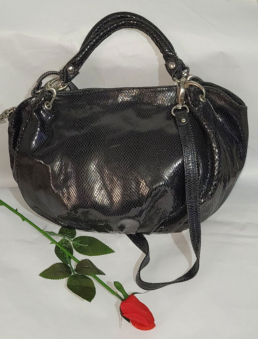 Geanta de mana din piele de sarpe