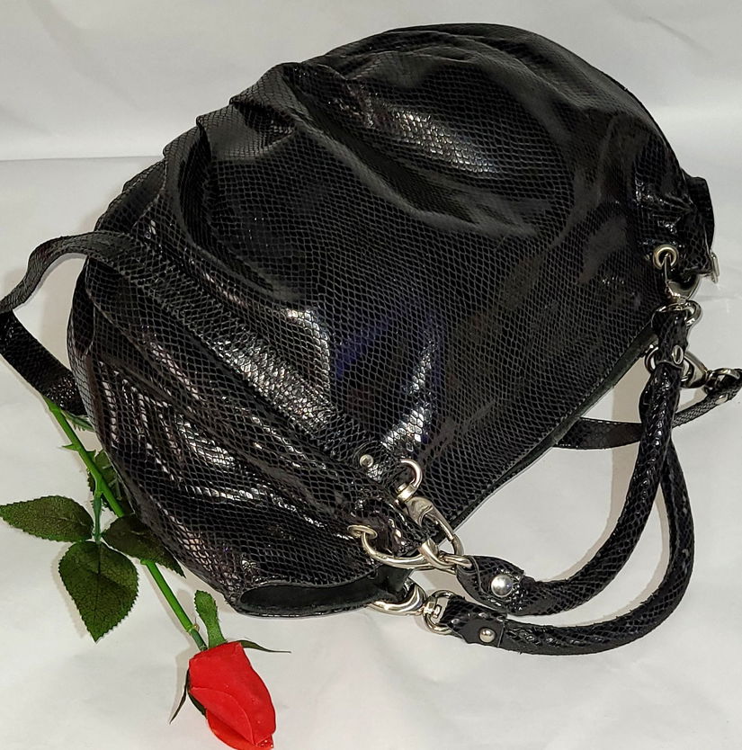 Geanta de mana din piele de sarpe