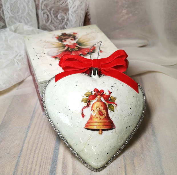 Set cadou Crăciun "Zâna Iernii" - Cutie lemn si ornament inimă cu strasuri