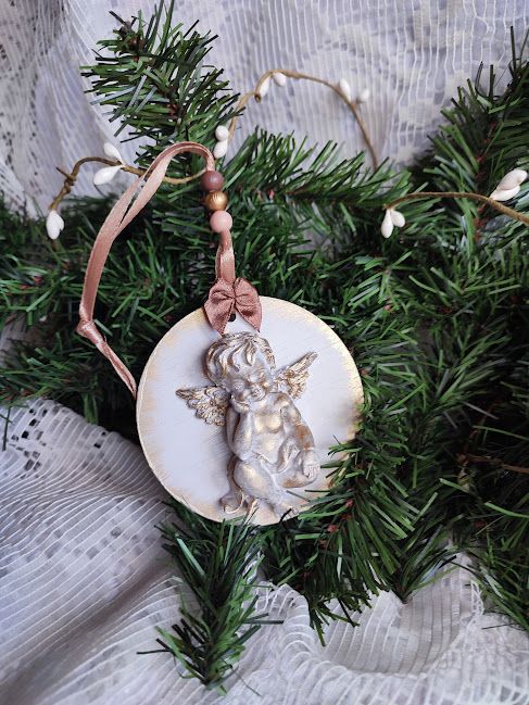 Îngeraș în Relief cu Săculeț Cadou Decorațiune Handmade de Crăciun