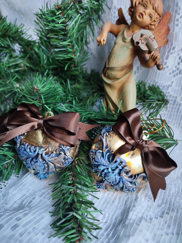 Set Globuri Handmade Inimi Baroce cu Motive în Relief și Foiță de Aur