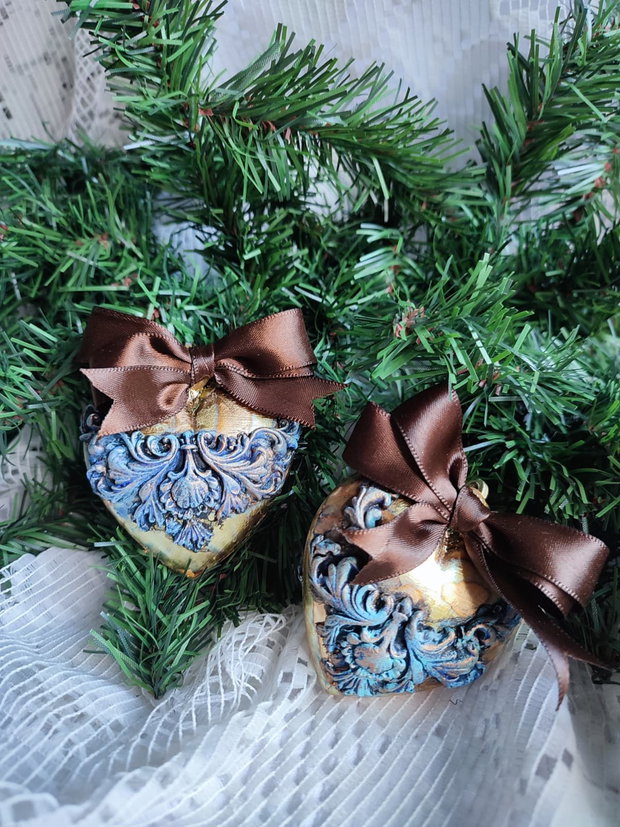 Set Globuri Handmade Inimi Baroce cu Motive în Relief și Foiță de Aur
