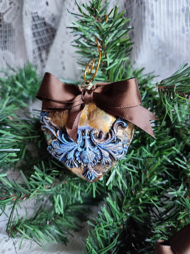 Set Globuri Handmade Inimi Baroce cu Motive în Relief și Foiță de Aur