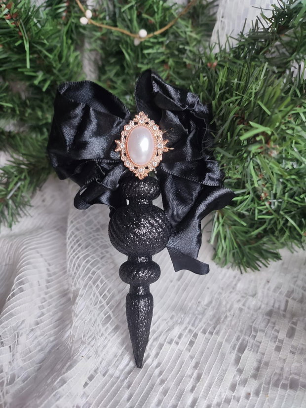 Glob Decorativ Handmade Stil Elegant cu Broșă Vintage și Fundă Satinată