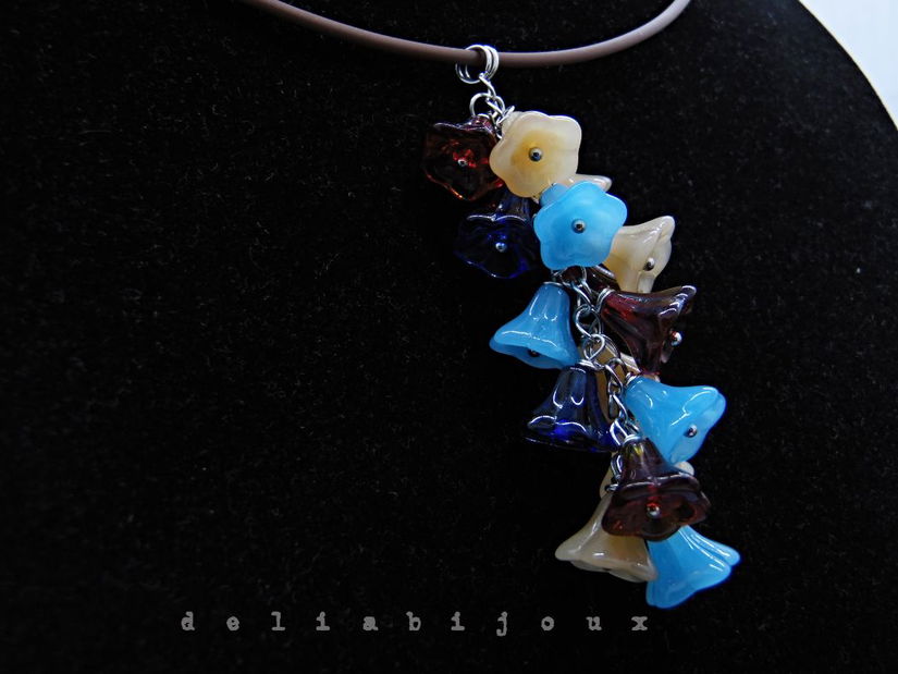 Ciorchine de flori colier la baza gâtului din silicon și margele sticlă (cod1333)