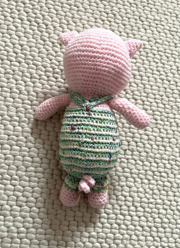 Amigurumi, porc roz, jucarie crosetata