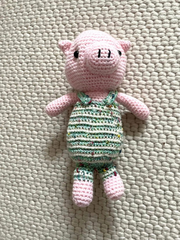 Amigurumi, porc roz, jucarie crosetata