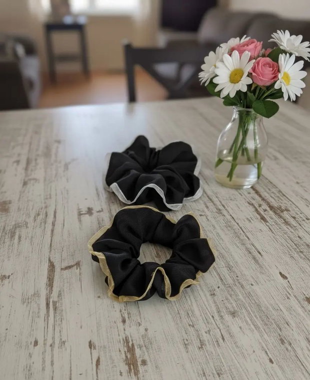 Scrunchie Negru Luxos din Jacquard cu Imprimeu Animal și Bordură Argintie și Aurie