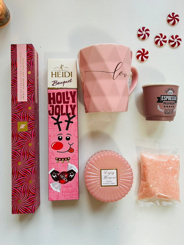 Gift box Luxury Pink - set cadou roz pastel ediție festivă