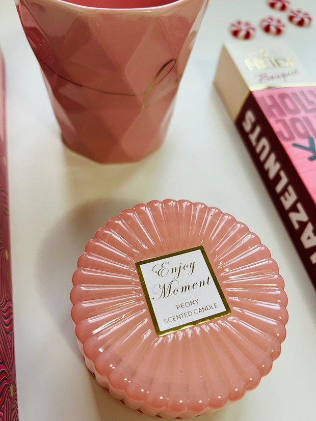 Gift box Luxury Pink - set cadou roz pastel ediție festivă