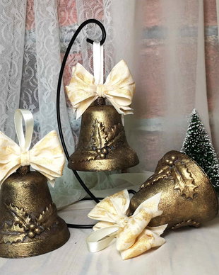 Clopotei de Craciun stil vintage, decorati manual