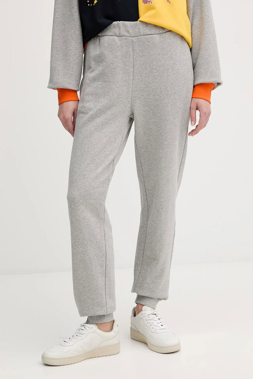 United Colors of Benetton pantaloni de trening din bumbac x Stranger Things culoarea gri, uni, 33NVDF01G