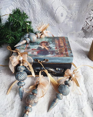 Set globuri în cutie vintage  Crăciunul copilăriei