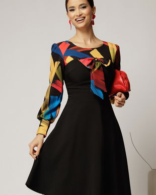 Rochie Andrada din stofa neagra cu funda si imprimeu colorat