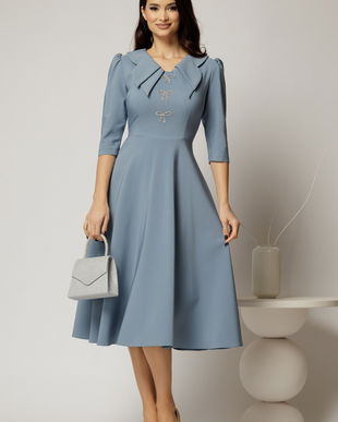Rochie midi bleu cu guler dublu si funde argintii