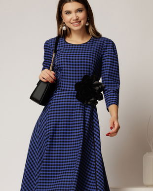 Rochie midi din stofa carou albastru si finisaje negre