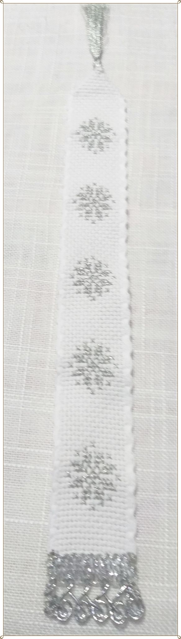 SEMN DE CARTE CUSUT- FULGI DE NEA ARGINTII