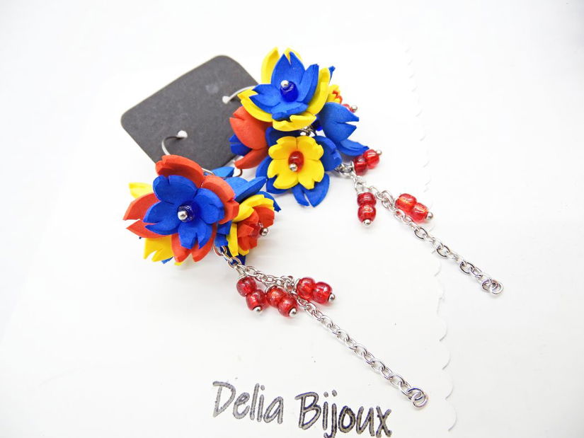 Cercei handmade statement - flori - Tricolorul Romaniei (cod1334)