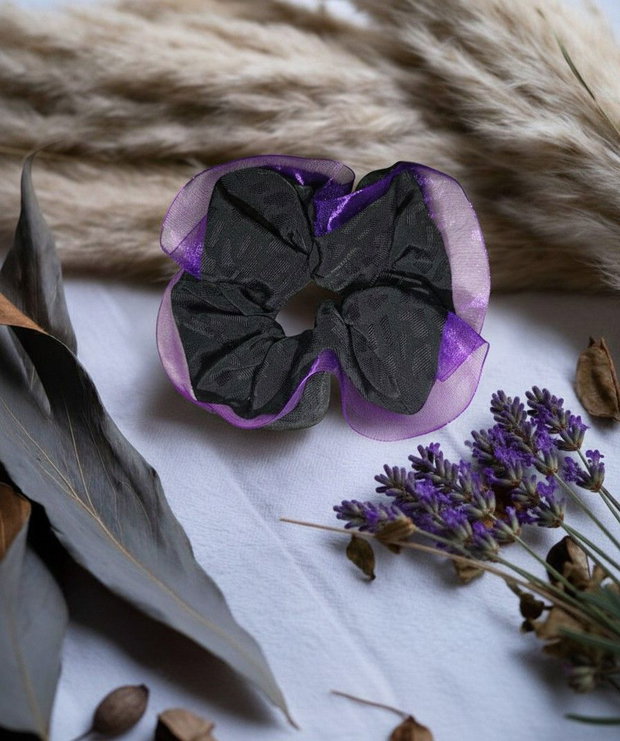 Jacquard Negru și Margine din Organza Violet