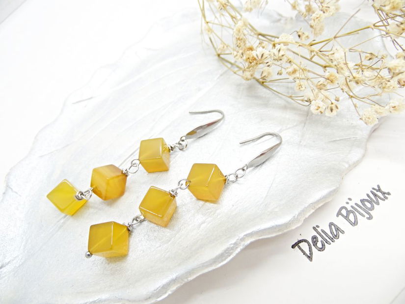 Cercei lungi cu agate cub galbene culoarea mierii (cod1335)