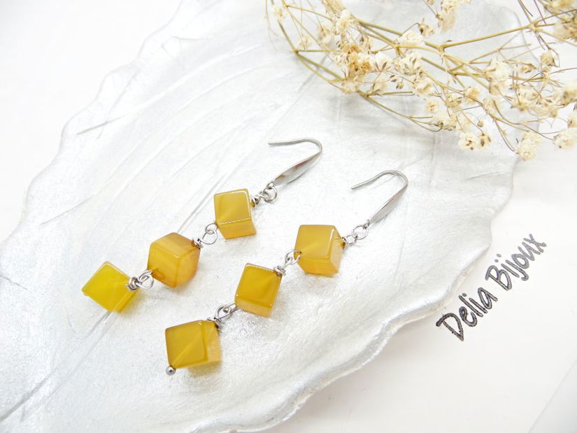 Cercei lungi cu agate cub galbene culoarea mierii (cod1335)