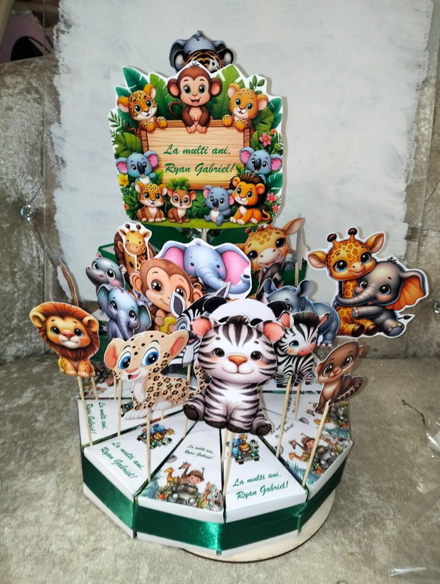 Cutie felie de tort safari animals