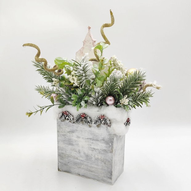 Aranjament de Craciun handmade, sat de poveste, 4542