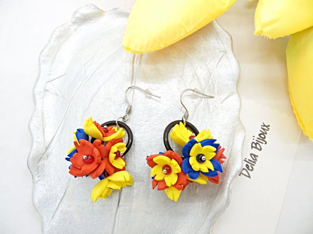 Cercei handmade statement - flori - Tricolorul Romaniei (cod1339)