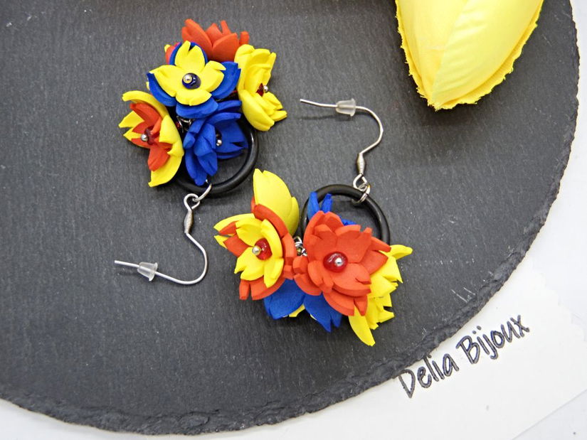 Cercei handmade statement - flori - Tricolorul Romaniei (cod1339)