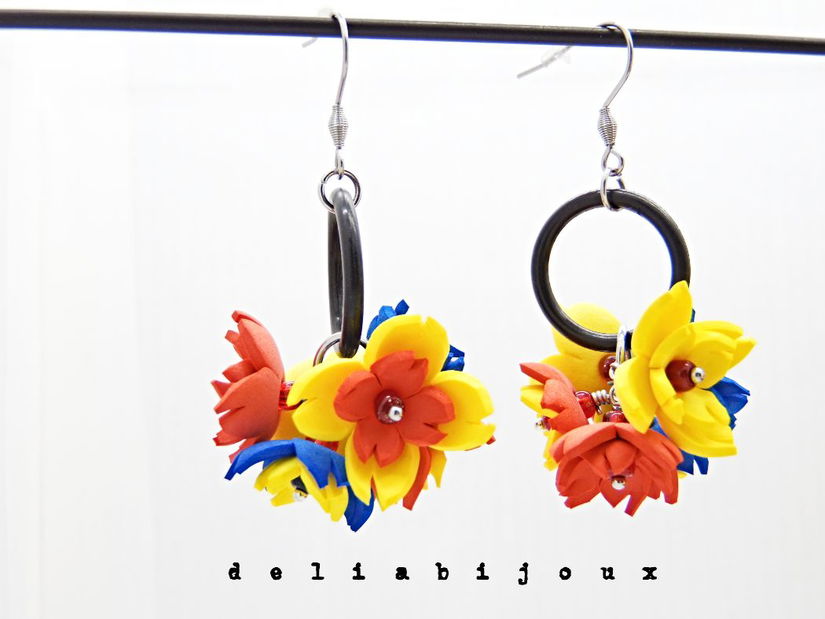 Cercei handmade statement - flori - Tricolorul Romaniei (cod1339)
